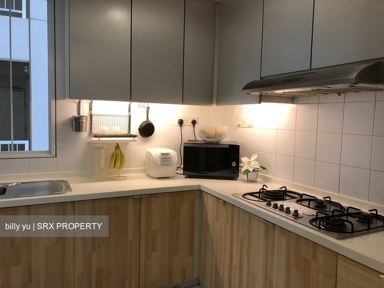 The Esparis (D18), Condominium #176283012